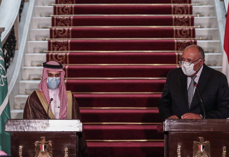 وزير الخارجية السعودي يؤكّد من القاهرة الدعم الكامل لمصر في أزمة ليبيا