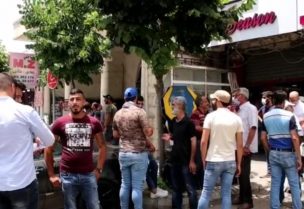 وقفة احتجاجية على تقنين الكهرباء في النبطية