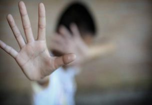 إهانات وتعرية لقاصر يثير زوبعة في العراق