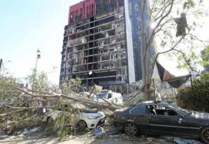 اثار الدمار الذي خلفه انفجار مرفأ بيروت