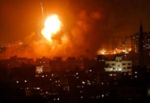 الطيران الحربي الإسرائيلي يقصف عدة أهداف في قطاع غزة
