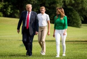 ترامب وعائلته في حديقة البيت الأبيض