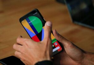 العلامة الرئيسية للتنصت على المكالمات الهاتفية هي حدوث تغييرات مفاجئة في الهاتف