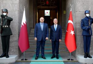 وزير دفاع تركيا ونظيره القطري