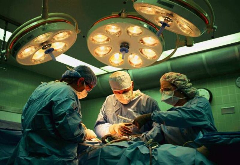 7 من 8 .. رقم ينقل طبيب شهير من غرفة العمليات إلى السجن 7 من 8 .. رقم ينقل طبيب شهير من غرفة العمليات إلى السجن
