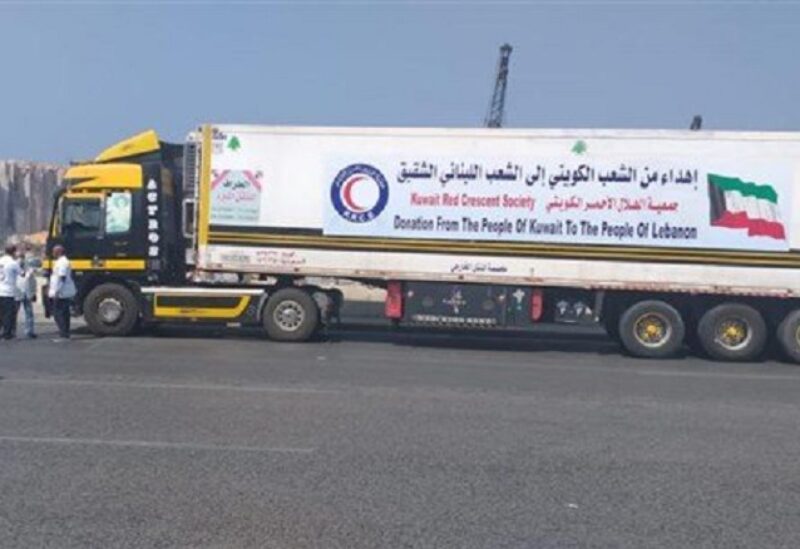 شاحنات كويتية محملة بالمستلزمات الطبية والعينية