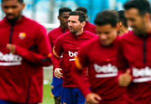 ميسي يتدرب مع برشلونة للمرة الأولى منذ انتهاء أزمته