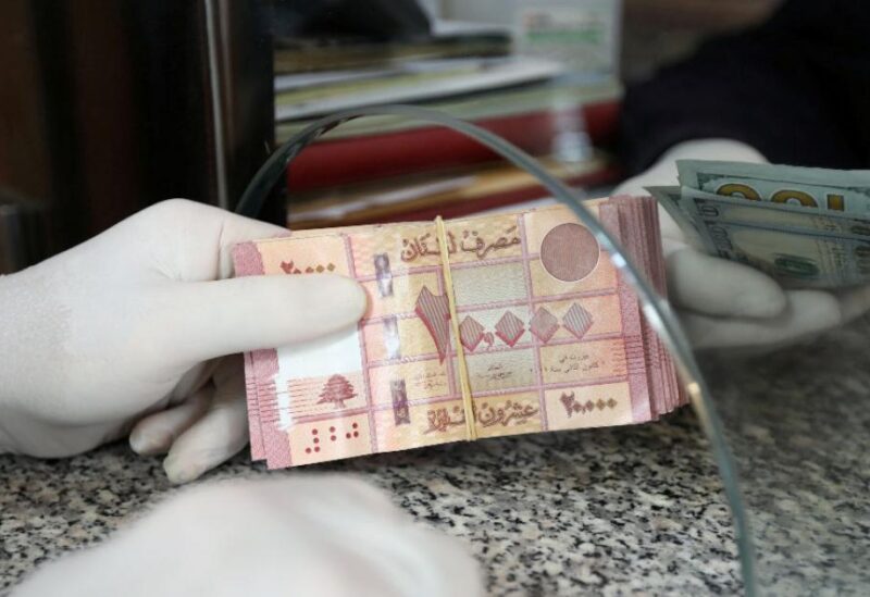دولار السوق السوداء يحافظ على ارتفاعه