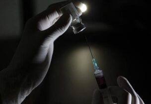 لقاحات كورونا تدخل مرحلة التنفيذ