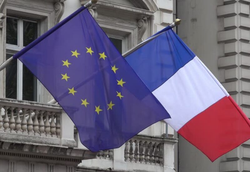علم فرنسا والاتحاد الأوروبي