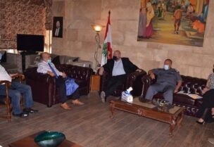 نهرا ترأس اجتماعا بحث في قرار اقفال احياء في طرابلس