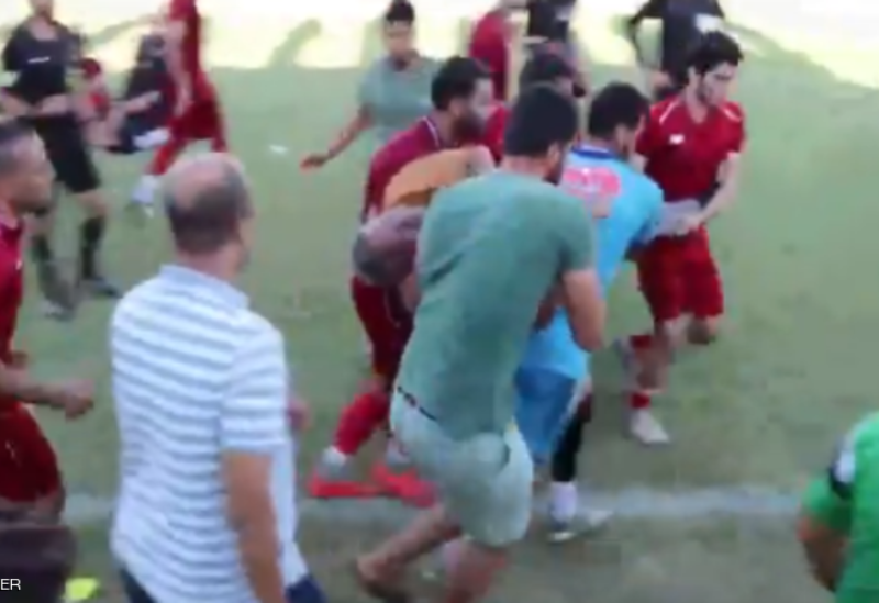 وفاة مدرب فريق مصري على أرض الملعب