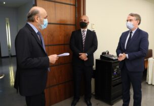الموفد الفرنسي يزور سمير جعجع