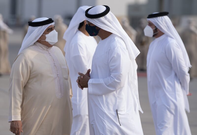 الشيح محمد بن زايد يستقبل ملك البحرين