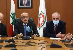 نقابتا الأطباء تردان على نقيب الصيادلة