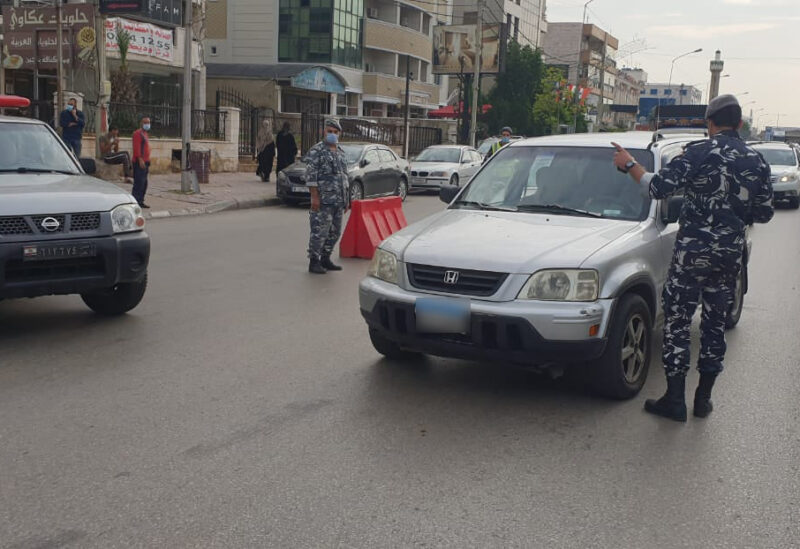 إجراءات أمنية مشددة في أول إيام الإقفال