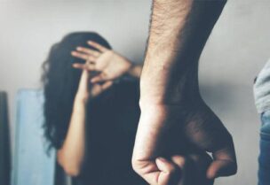 العنف - تعبيرية