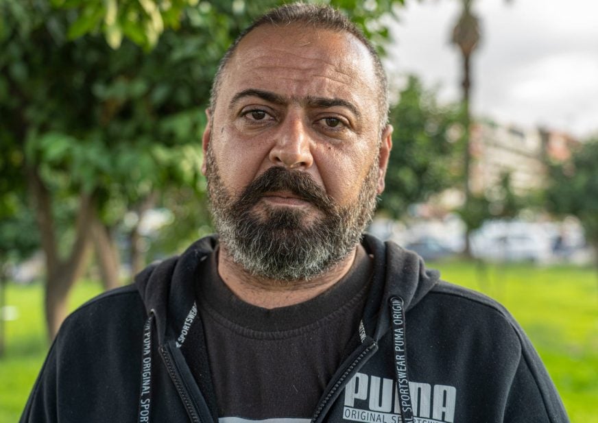 سمير ، فقد شقيقه في قوارب الموت 