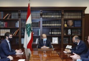 الرئيس عون في استقبال وفد من الجامعة العربية