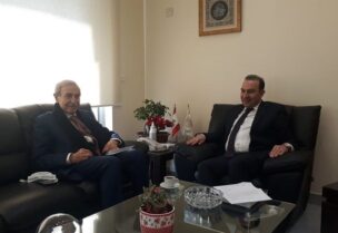أنور الخليل والوزير عباس مرتضى