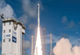 إطلاق القمر الإمارات عين الصقر 2 إلى الفضاء