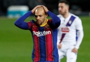 برشلونة يواصل نتائجه السلبية