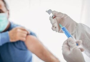 بعض الدول بدأت بمرحلة التطعيم ضد كورونا