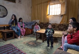 عائلة حاولت الهروب من لبنان، تعيش في غرفة واحدة في طرابلس