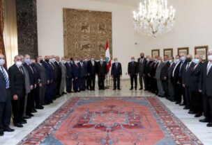 عون مستقبلا وفدا من الضباط المتقاعدين