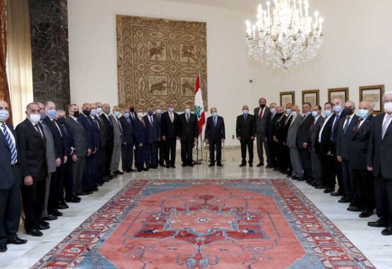 عون مستقبلا وفدا من الضباط المتقاعدين