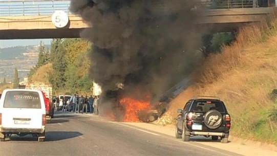 قتيلان نتيجة اصطدام سيارة بحائط واحتراقها في شكا
