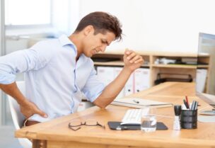 نصائح لحماية الظهر والعينين
