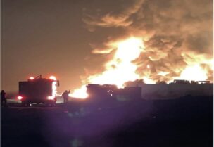انفجارات وحريق كبير عند الحدود مع سوريا