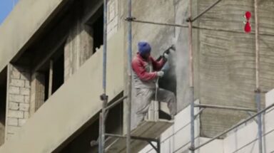 الشاب اللبناني من دون بيت