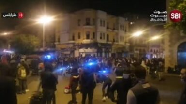 المتظاهرون حاولوا اقتحام مخفر التل
