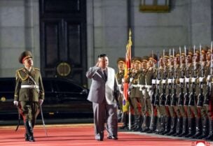 زعيم كوريا الشمالية كيم جونغ أون