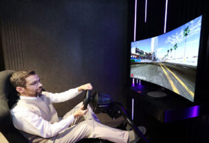 شاشة ال جي oled