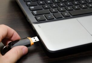 نستخدم محرك أقراص USB لأداء العديد من الوظائف الشائعة