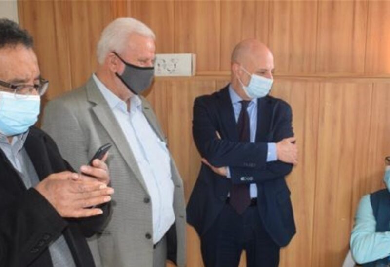 المجموعة الأولى من العاملين في قسم الصحة في الأونروا تلقت اللقاح