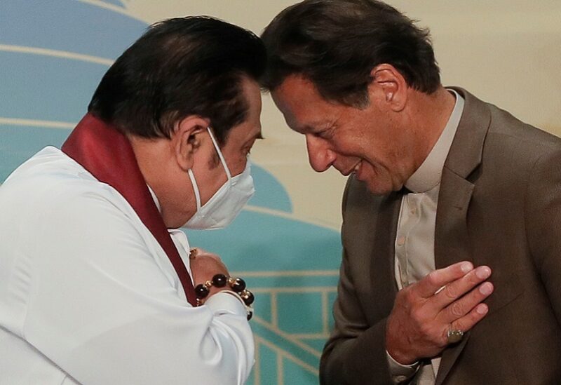 رئيس وزراء باكستان عمران خان يجتمع مع نظيره السريلانكي ماهيندا راجاباكسا