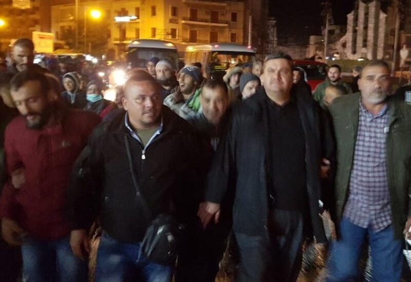 مسيرة في طرابلس احتجاجاً على توقيف 5 سائقي باصات