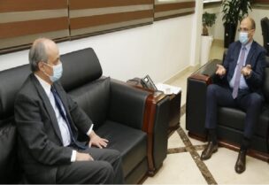 وزير الصحة والسفير الإسباني