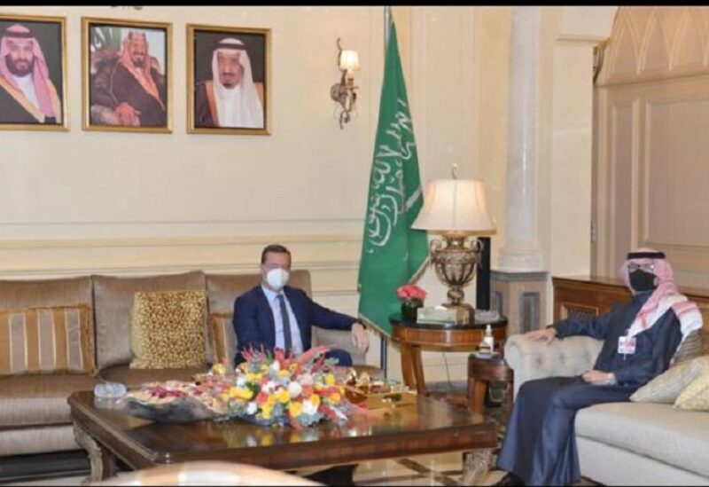 السفير بخاري استقبل سفير سلوفاكيا بلبنان