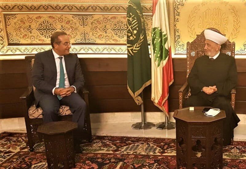 المفتي دريان والوزير السابق رائد خوري