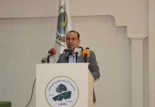 الوزير عباس مرتضى
