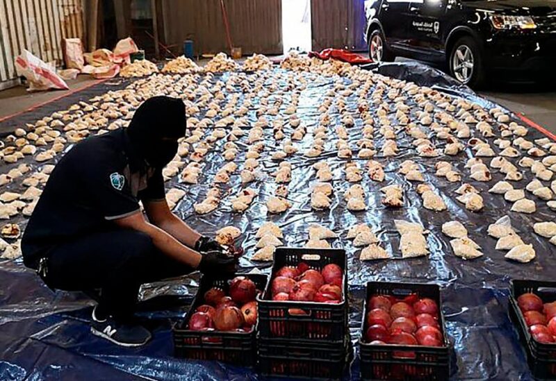 ضبط مخدرات في السعودية بشحنة من فواكه الرمان آتية من لبنان