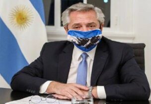 الرئيس الأرجنتيني ألبرتو فرنانديز