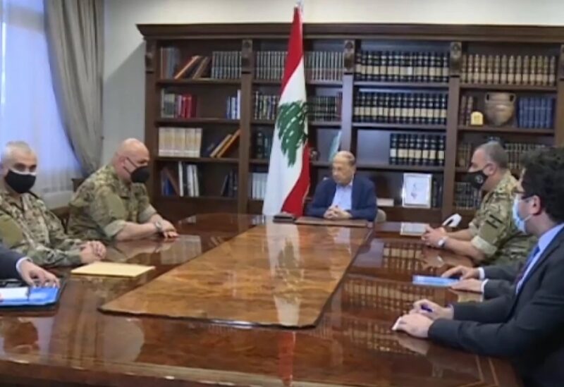الرئيس والوفد اللبناني المفاوض