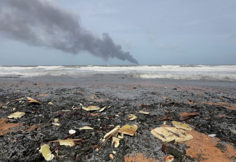 أطنان من النفايات البلاستيكية تهدد سريلانكا بأسوأ أزمة بحرية