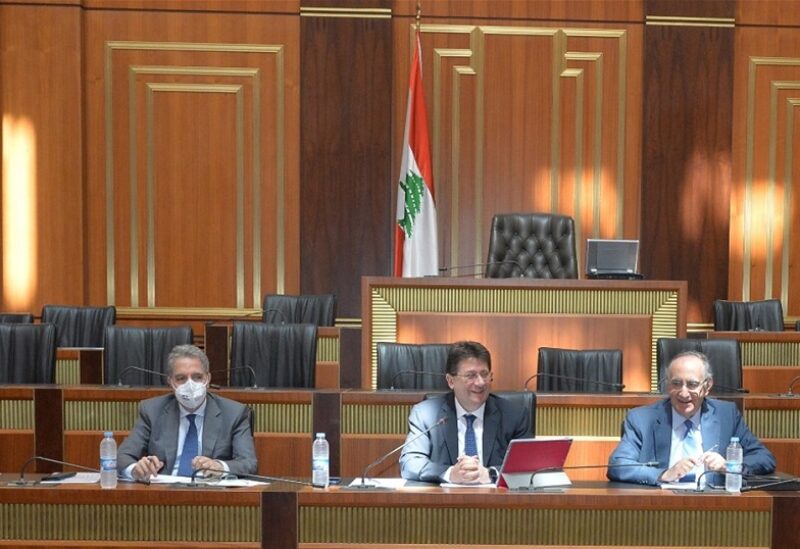 لجنة المال